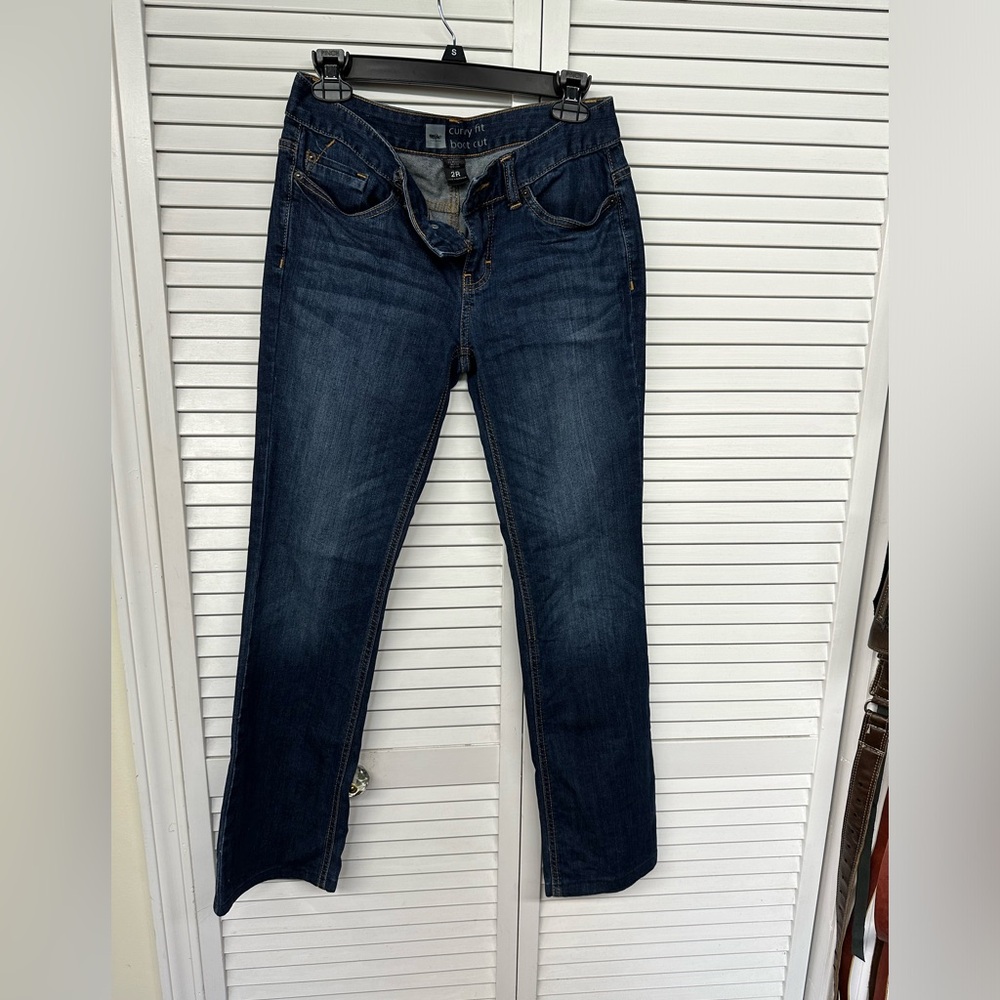 Size 2 Curvy fit, Boot cut blue jeans, 99% Cotton, 1% Spandex